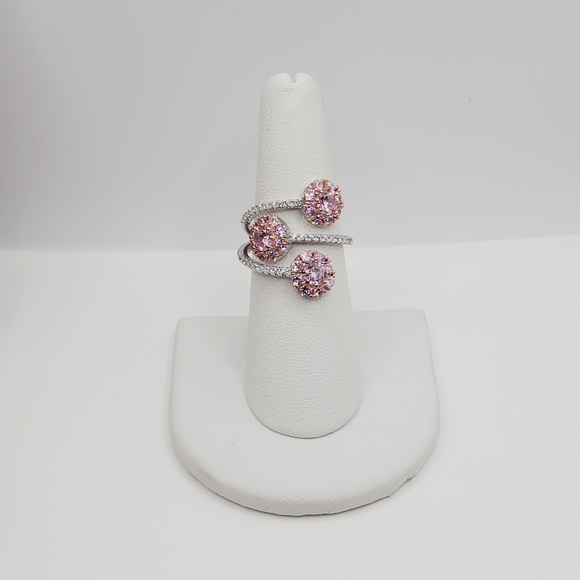 Flower Ring - Picture 7 of 9